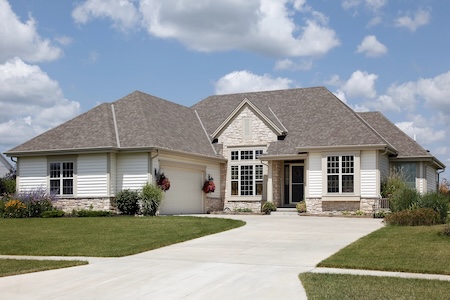 What to expect during a driveway or patio cleaning service