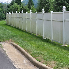 Top-Quality-Softwash-Fence-Cleaning-in-Bristol-Va 9