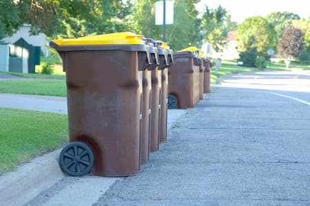 Trash can